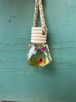 Hanging Car Scent Diffuser: Sweet Grace / Flowers